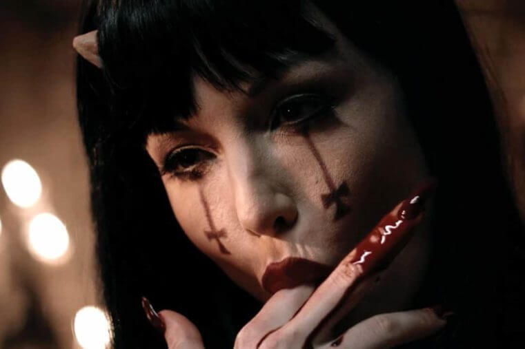 Verotika 2020 Review Glenn Danzig Blood Finger Lick Horror