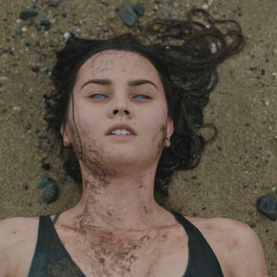 the beach house 2020 - nightmare on film street review - 1