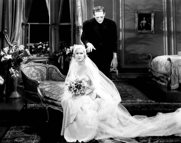 Cats, Killers, and Medicine The Evolution of the Jump Scare