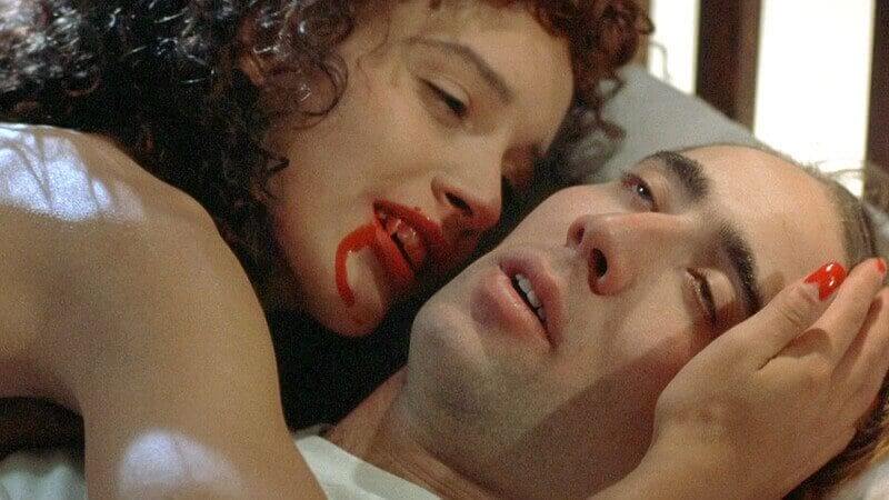 vampire's kiss female vampire movies