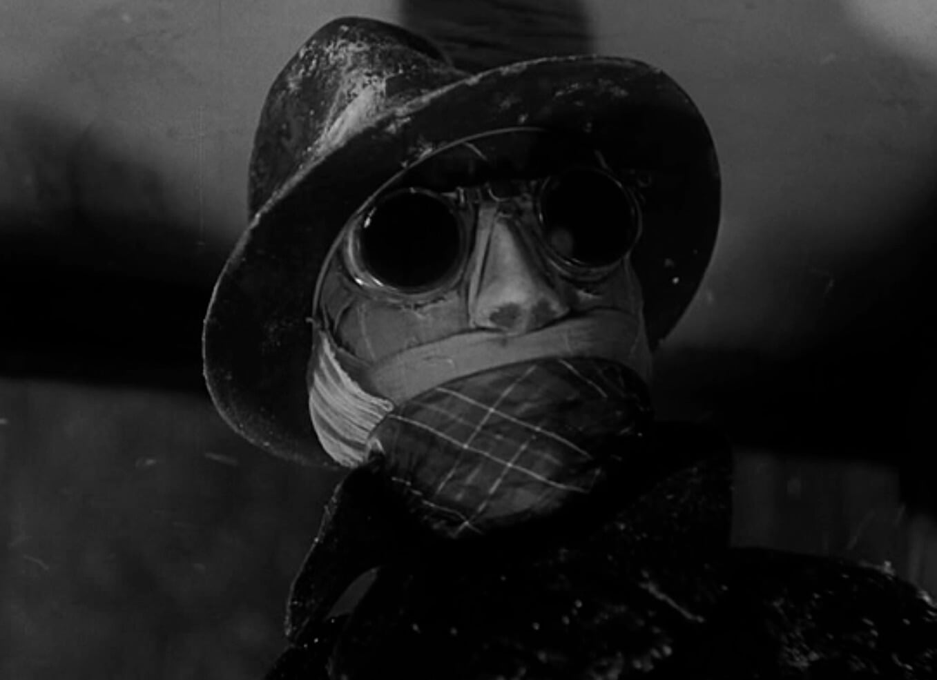 The Invisible Man (1933) - The Inivisble Man Enters The Tavern