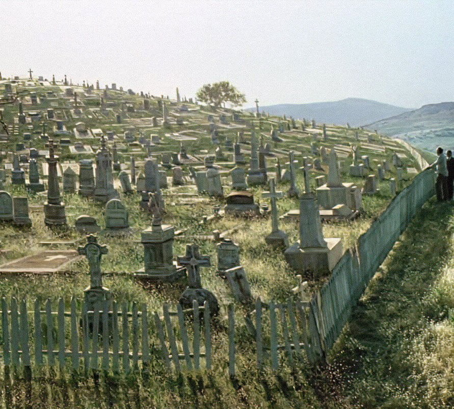 poltergeist cemetery 1982-remastered-Motion