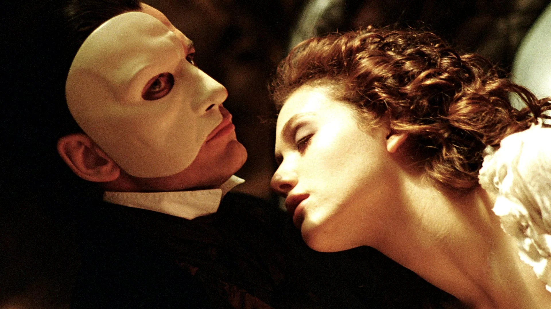Phantom of The Opera (2004) Gerard Butler and Emmy Ross