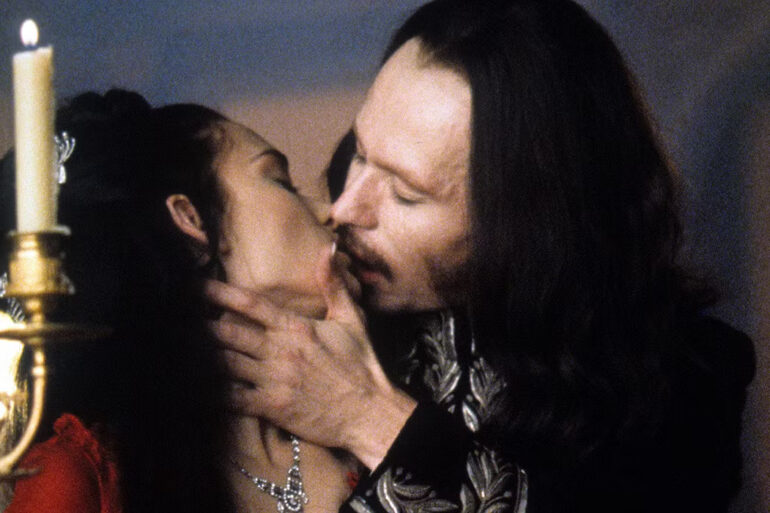 bram stoker's dracula romantic vampire horror movies 2